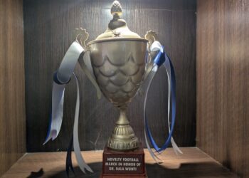 Wunti Al-Khair Foundation Receives Trophy After Victory in Novelty Match